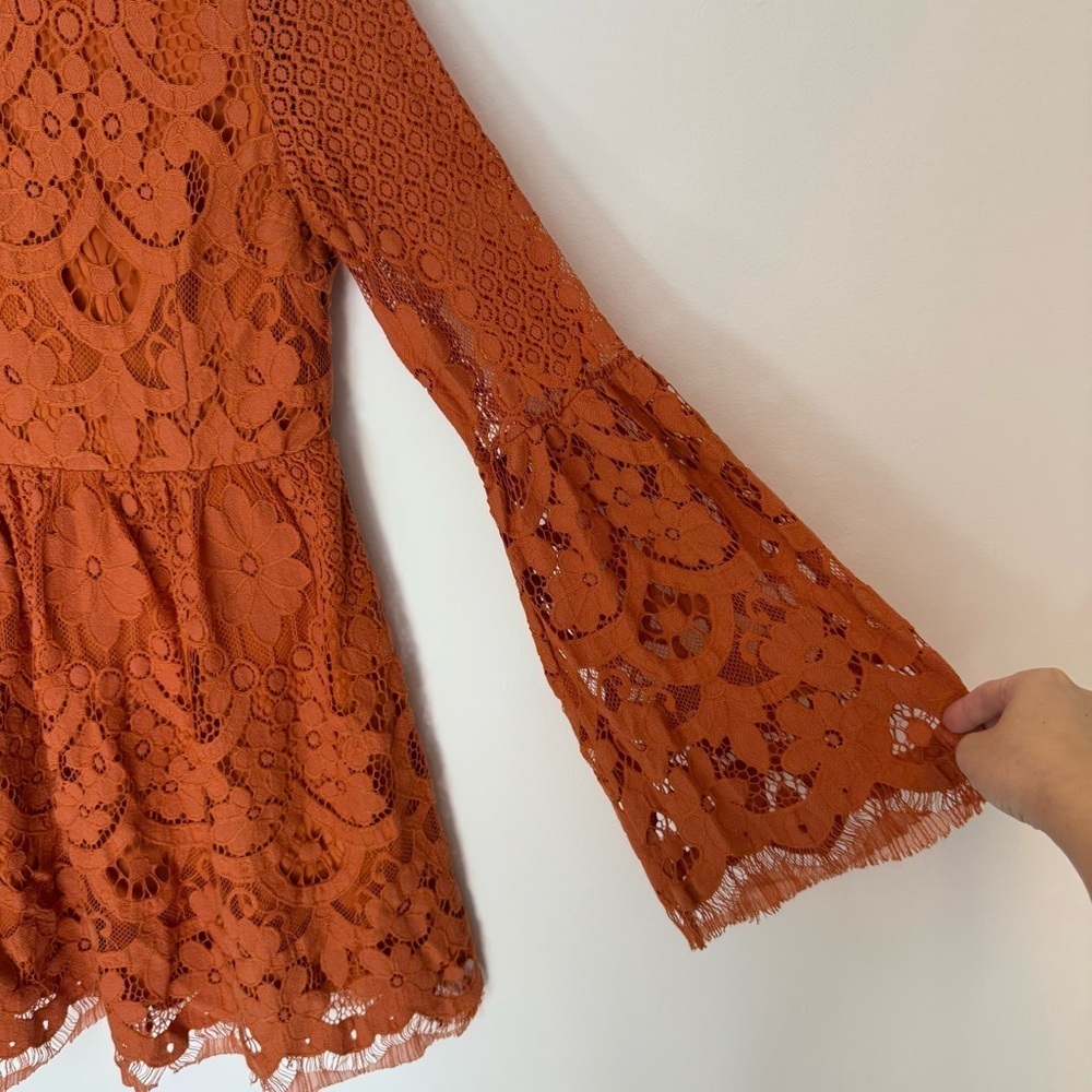 Boohoo Burnt Orange Long Sleeves Lace MiniDress Size 8 - Picture 3 of 7